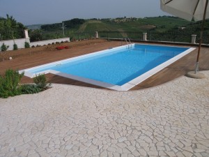 pavimentazione bordo piscina